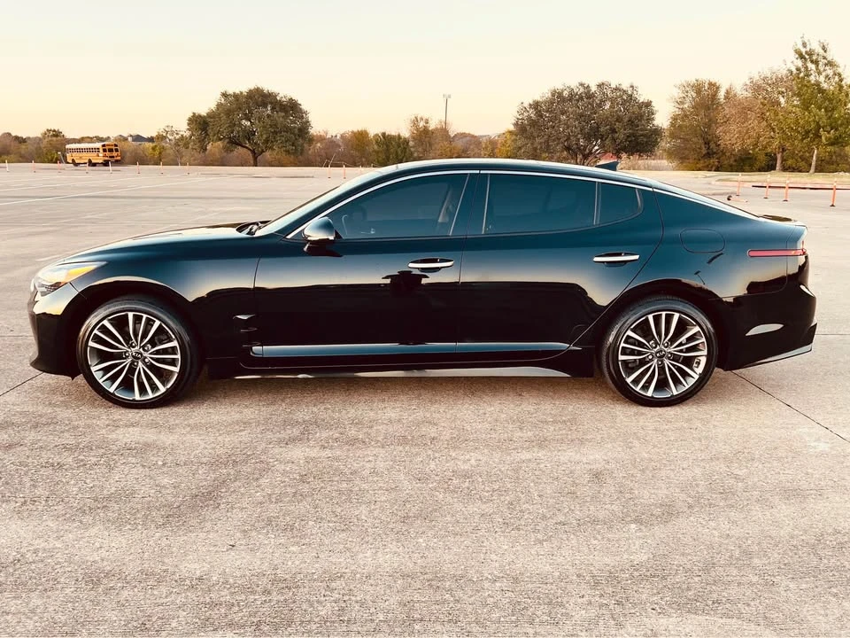 2019 Kia Stinger - Image 8 of 20
