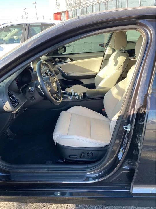 2019 Kia Stinger - Image 3 of 8