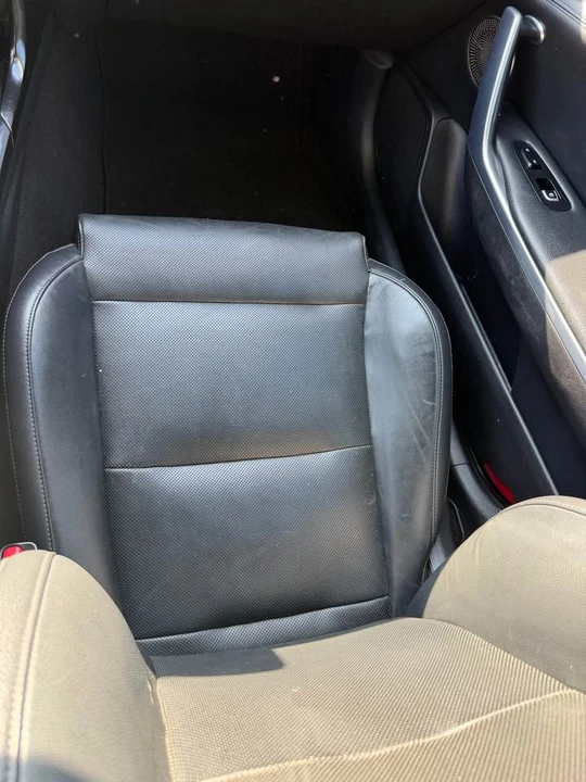 2019 Kia Stinger - Image 9 of 14