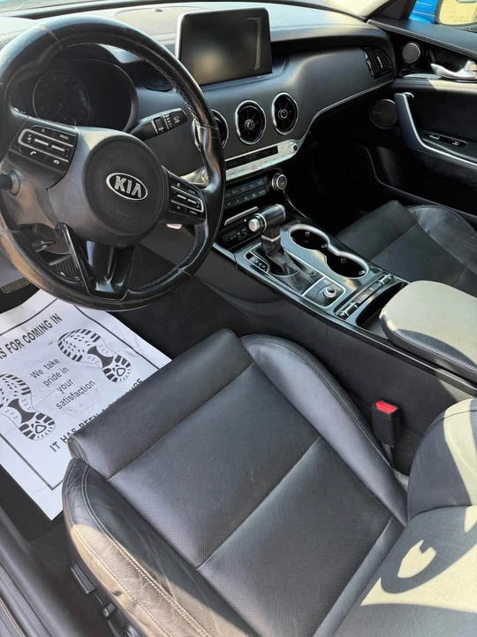 2019 Kia Stinger - Image 6 of 14