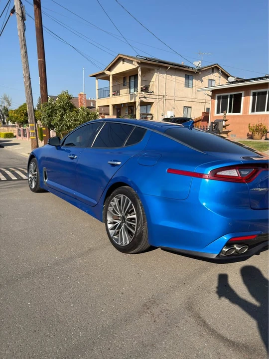 2019 Kia Stinger - Image 4 of 14