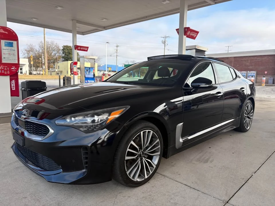 2019 Kia Stinger - Image 14 of 18