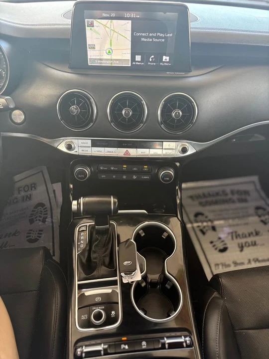 2019 Kia Stinger - Image 12 of 18