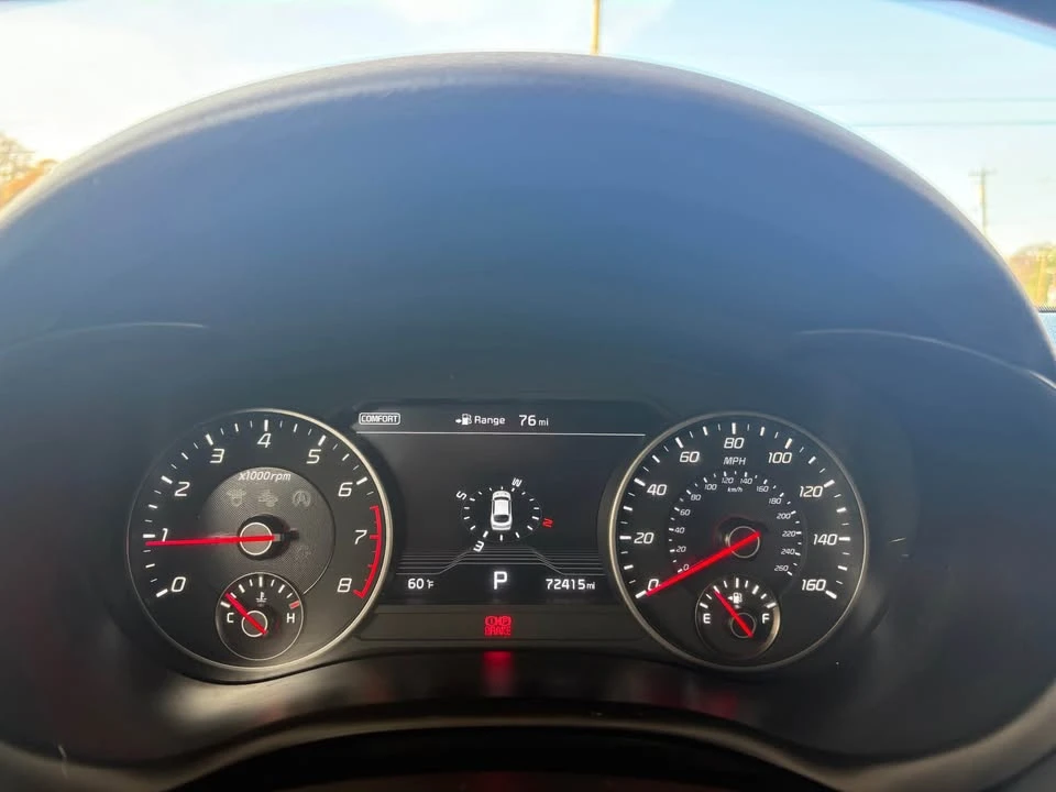 2019 Kia Stinger - Image 11 of 18