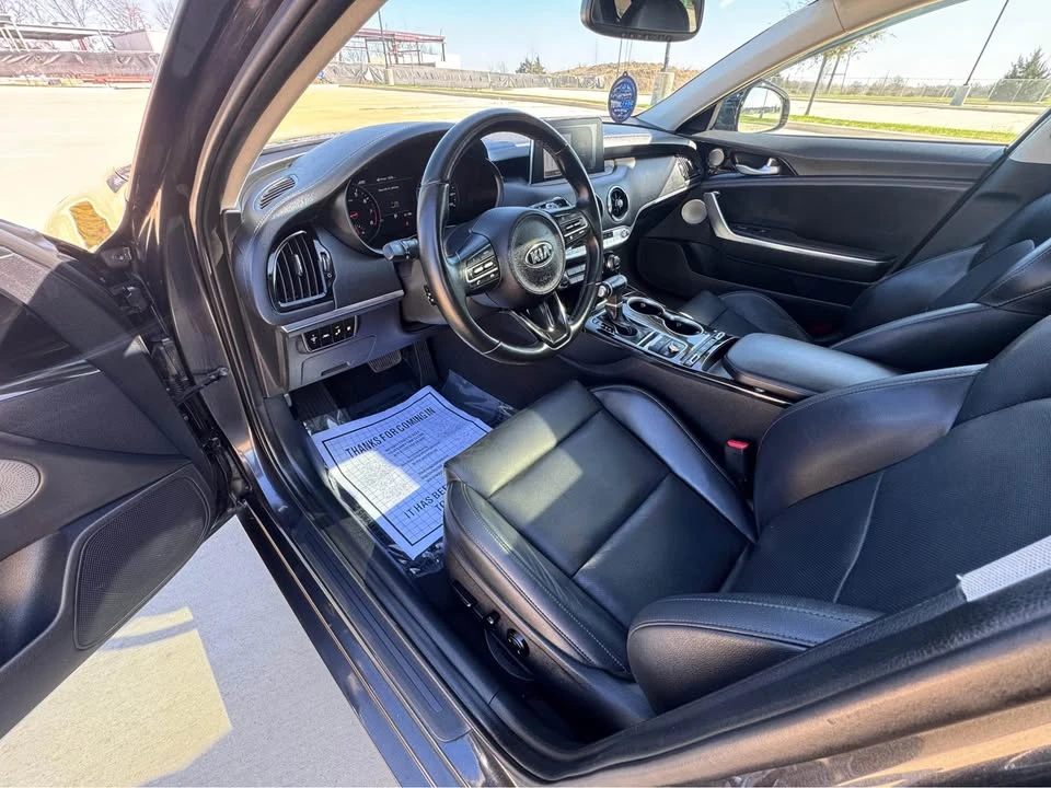2019 Kia Stinger - Image 15 of 20