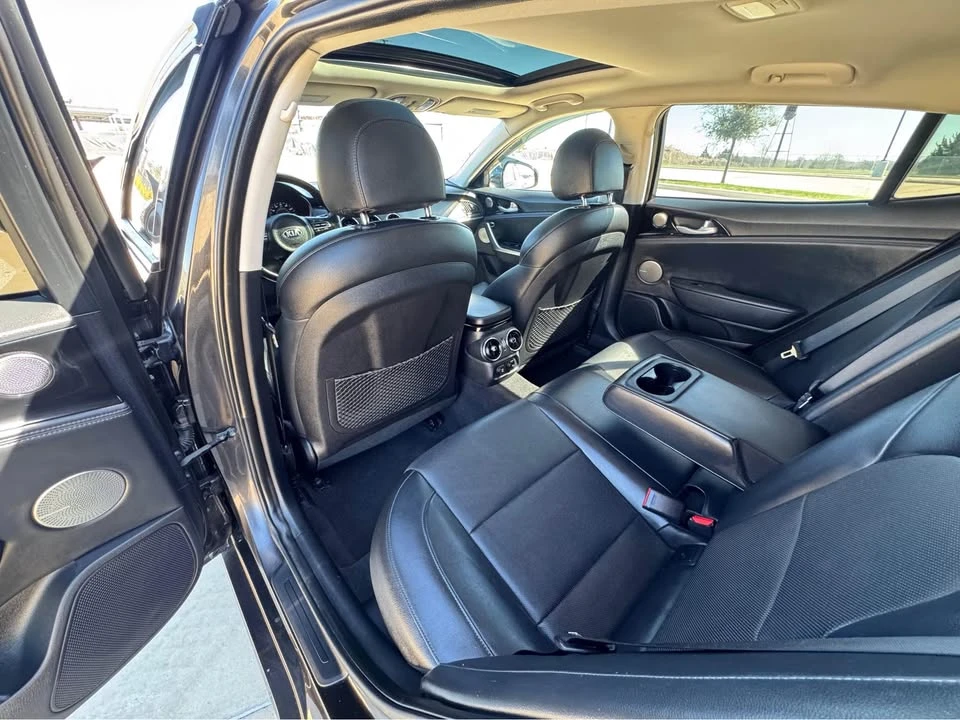 2019 Kia Stinger - Image 7 of 20