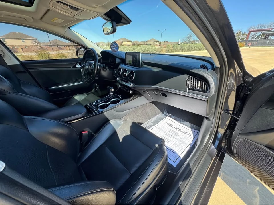 2019 Kia Stinger - Image 9 of 20
