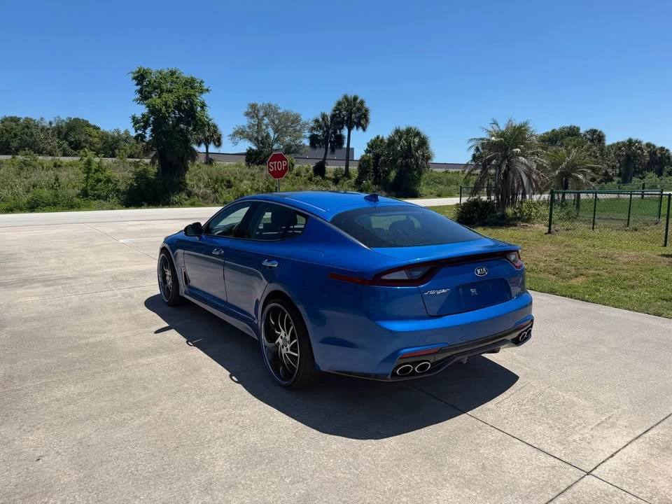 2019 Kia Stinger - Image 3 of 14