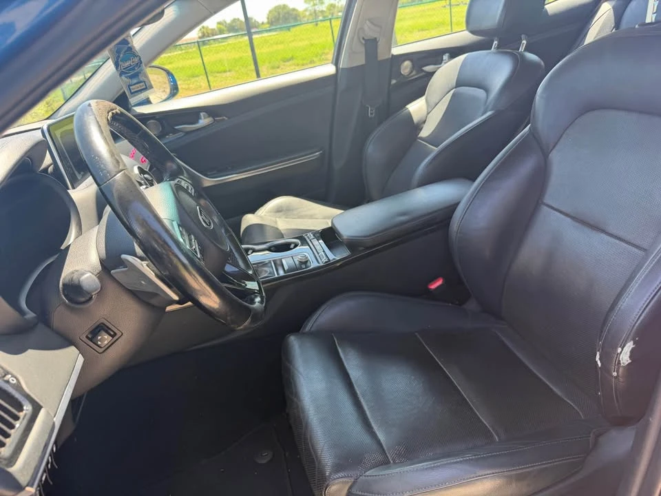 2019 Kia Stinger - Image 11 of 14