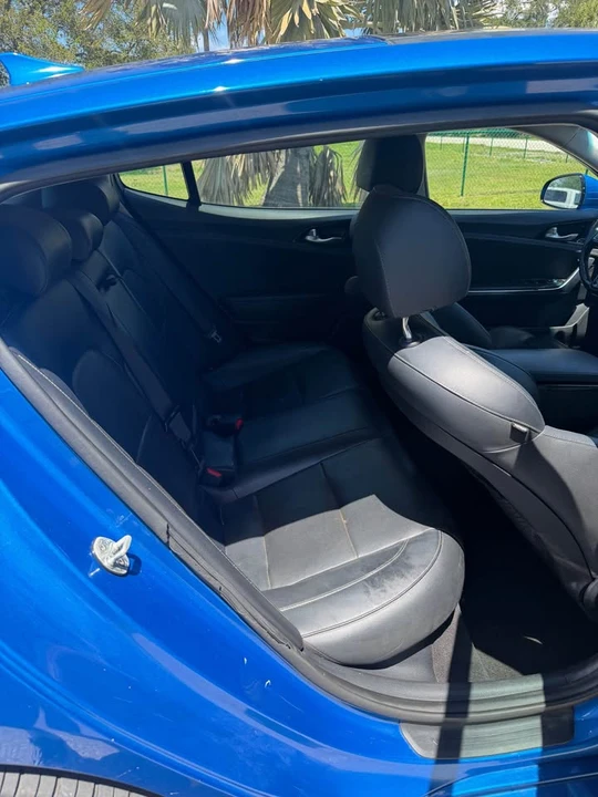 2019 Kia Stinger - Image 13 of 14