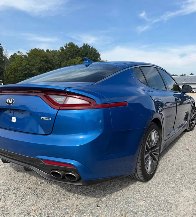 2019 Kia Stinger - Image 4 of 15