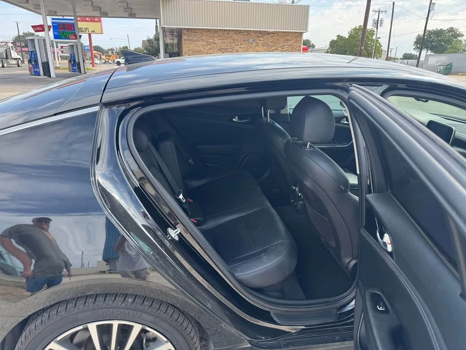 2019 Kia Stinger - Image 13 of 20