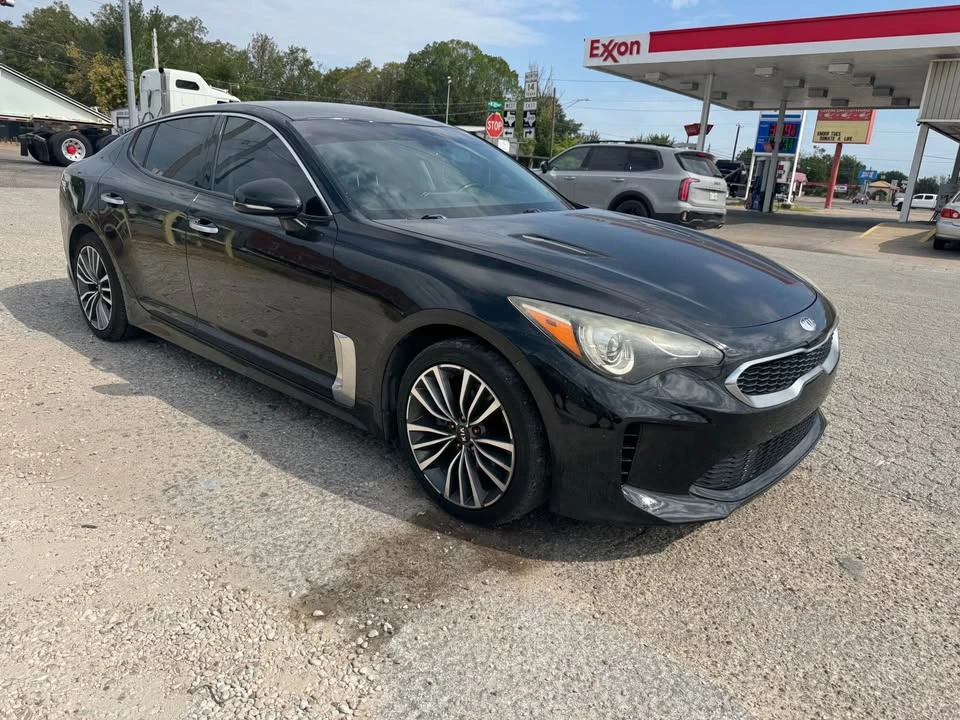 2019 Kia Stinger - Image 2 of 20