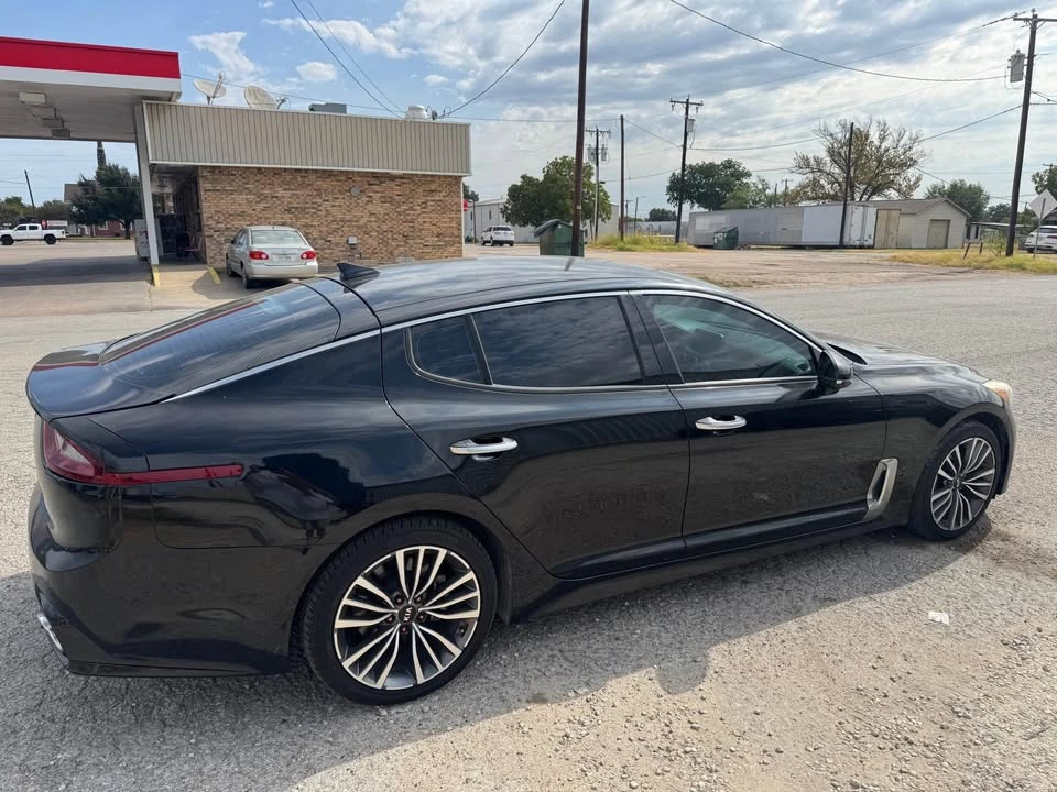 2019 Kia Stinger - Image 15 of 20