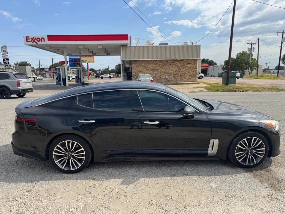 2019 Kia Stinger - Image 14 of 20