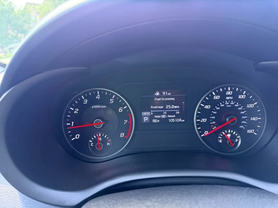 2019 Kia Stinger - Image 12 of 16