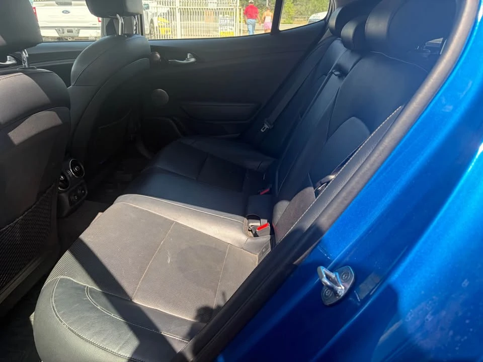 2019 Kia Stinger - Image 6 of 8