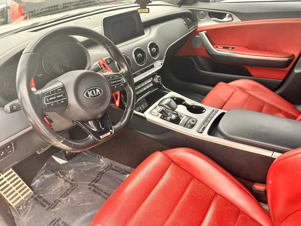 2019 Kia Stinger - Image 9 of 20