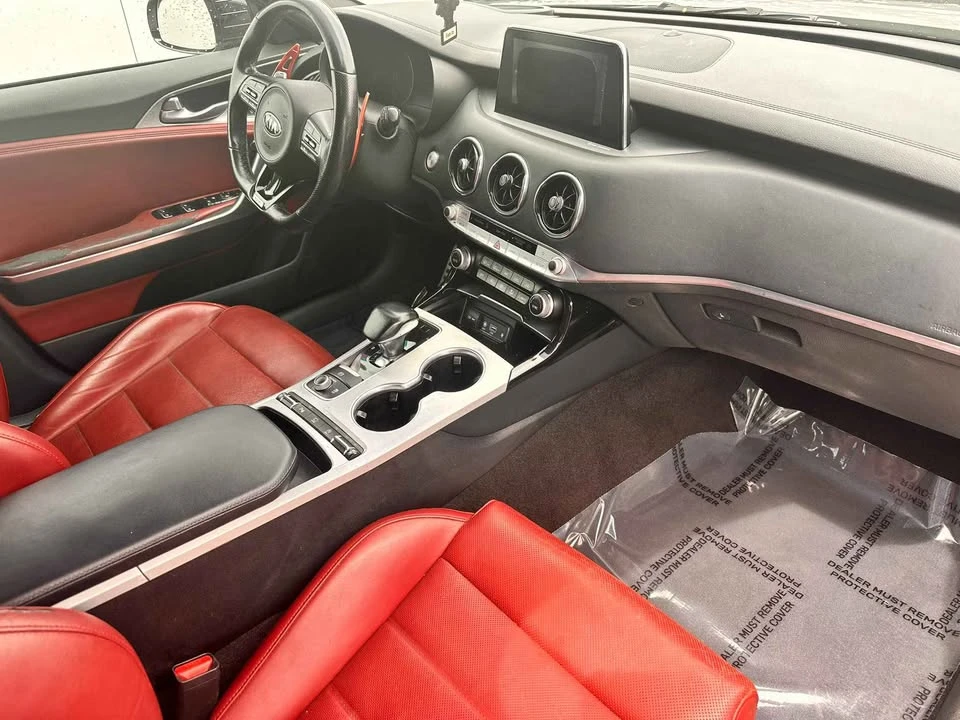 2019 Kia Stinger - Image 11 of 20