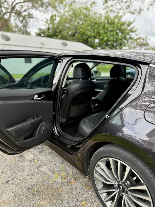 2019 Kia Stinger - Image 10 of 20