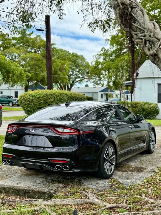 2019 Kia Stinger - Image 4 of 20