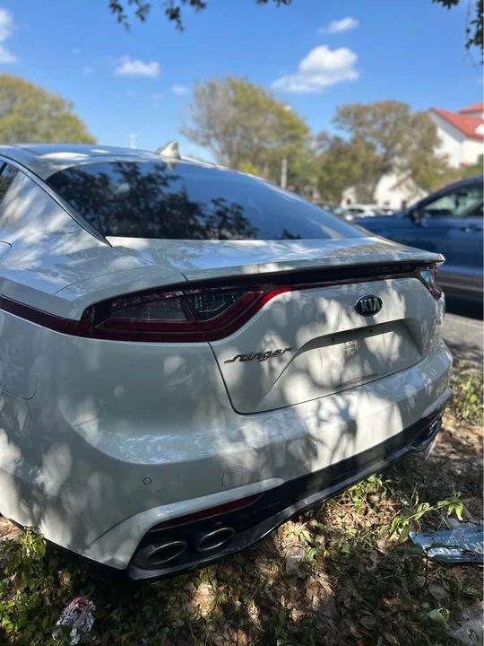 2019 Kia Stinger - Image 7 of 12