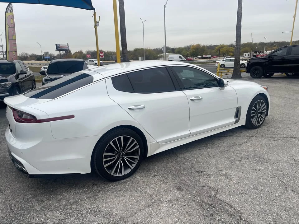 2019 Kia Stinger - Image 4 of 19