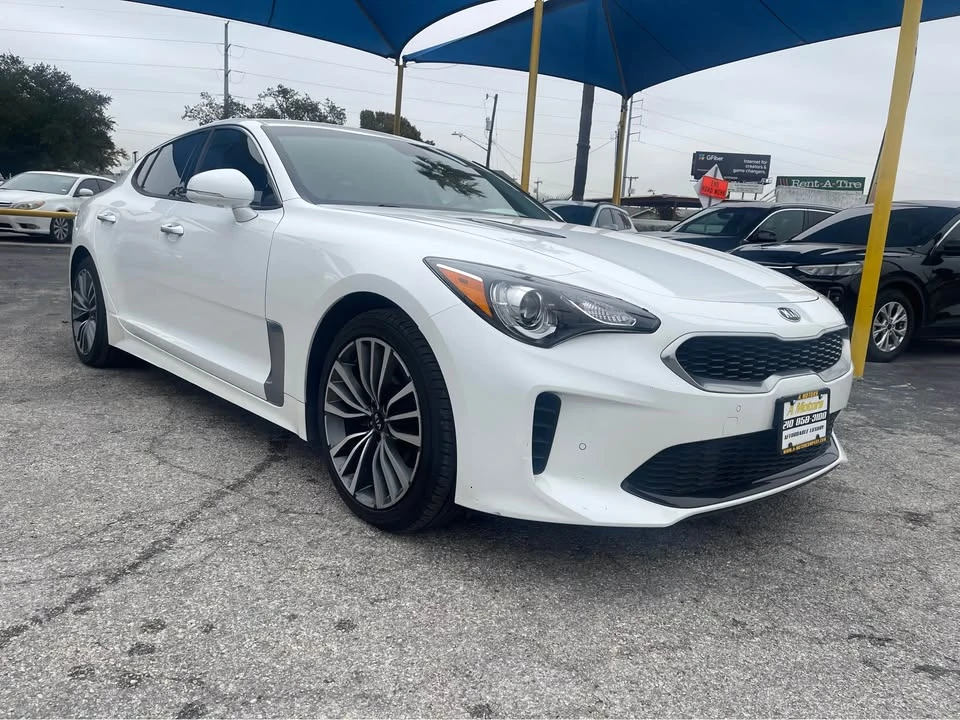 2019 Kia Stinger - Image 5 of 19