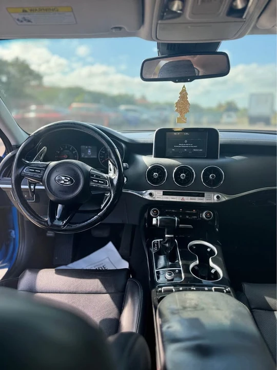 2019 Kia Stinger - Image 9 of 11