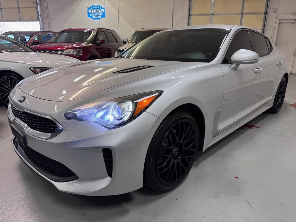 2019 Kia Stinger - Image 7 of 20