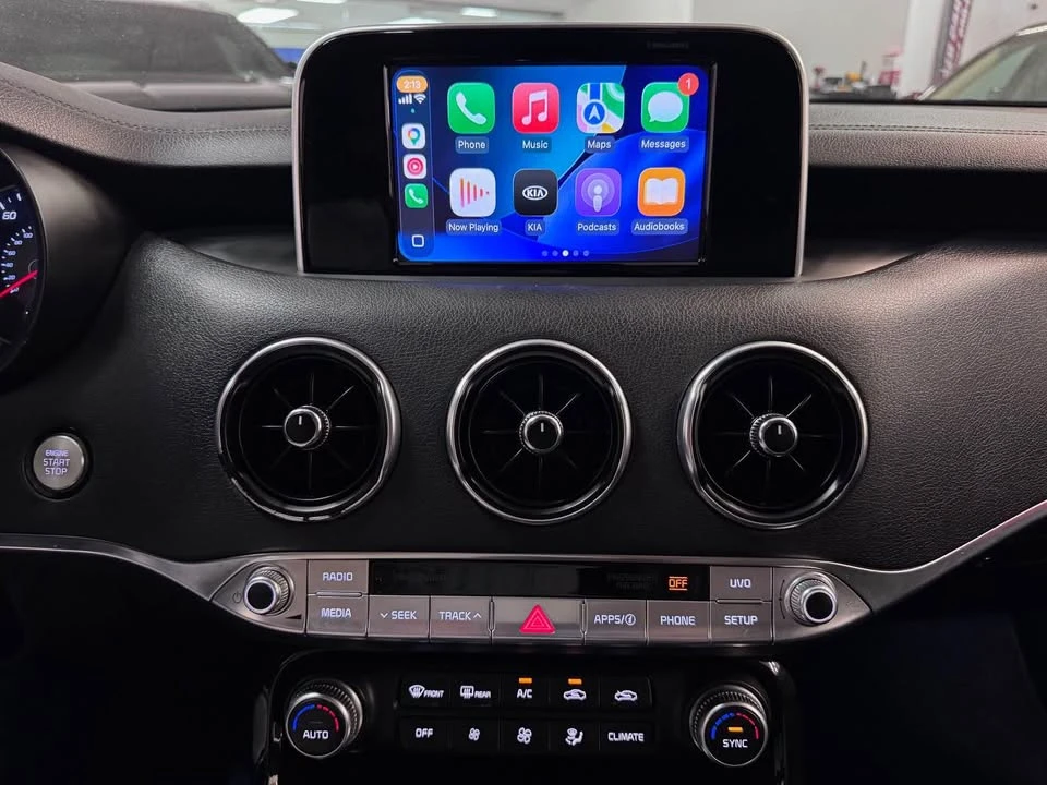 2019 Kia Stinger - Image 15 of 20