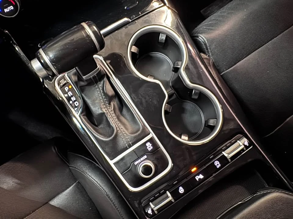 2019 Kia Stinger - Image 17 of 20