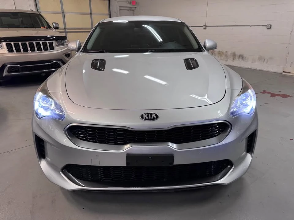 2019 Kia Stinger - Image 8 of 20