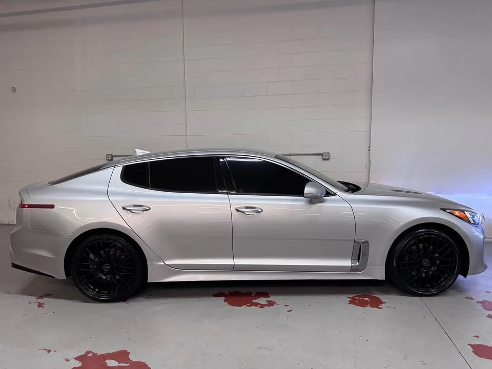 2019 Kia Stinger - Image 2 of 20