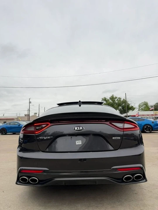 2019 Kia Stinger - Image 3 of 19