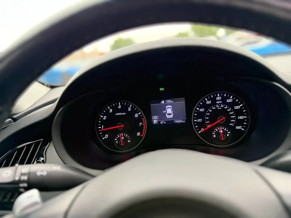 2019 Kia Stinger - Image 11 of 19