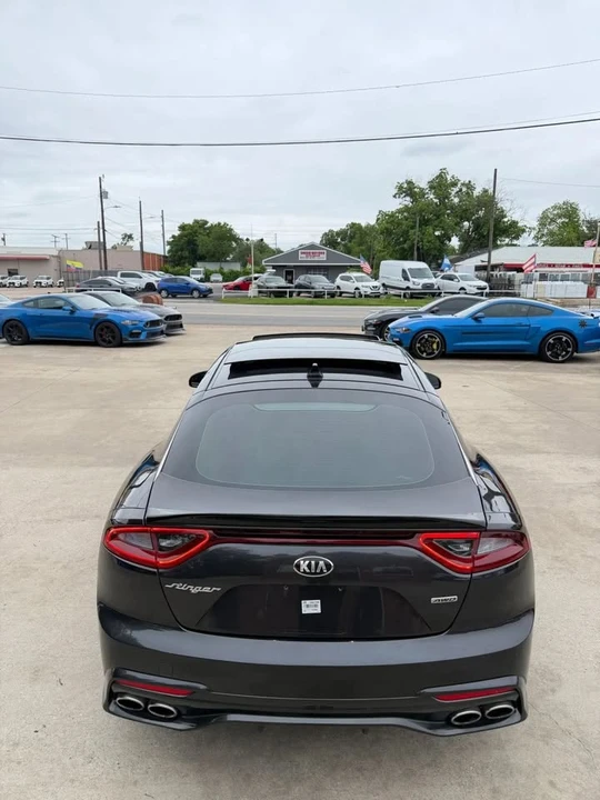 2019 Kia Stinger - Image 4 of 19