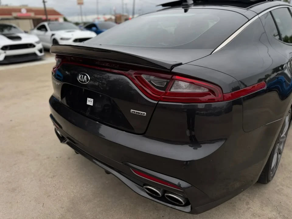 2019 Kia Stinger - Image 15 of 19