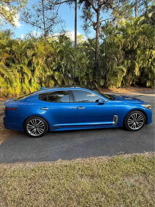 2019 Kia Stinger - Image 6 of 13