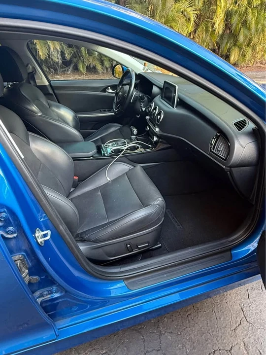 2019 Kia Stinger - Image 7 of 13
