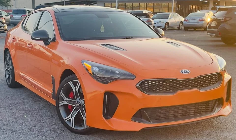 2019 Kia Stinger - Image 4 of 8