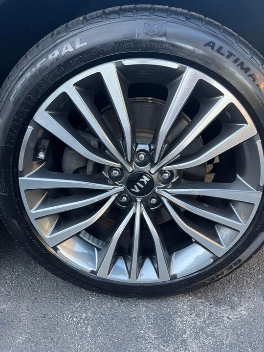 2019 Kia Stinger - Image 9 of 13