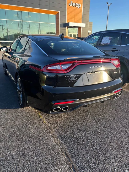 2019 Kia Stinger - Image 6 of 13