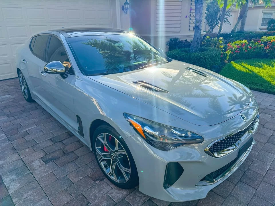 2019 Kia Stinger - Image 2 of 14