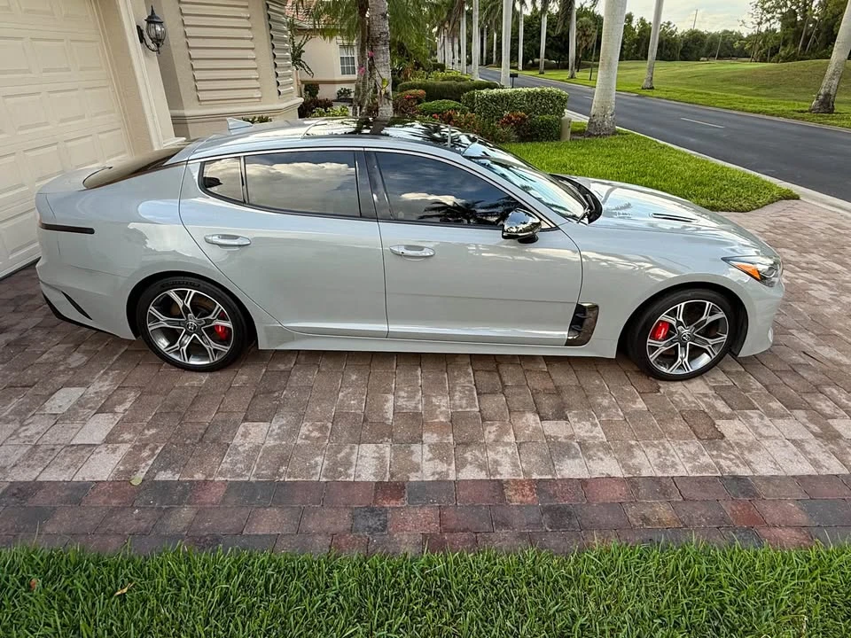 2019 Kia Stinger - Image 10 of 14