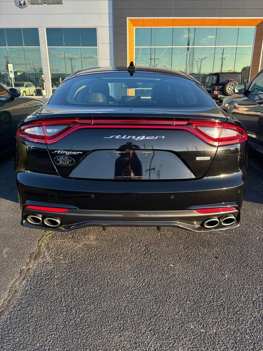 2019 Kia Stinger - Image 5 of 13