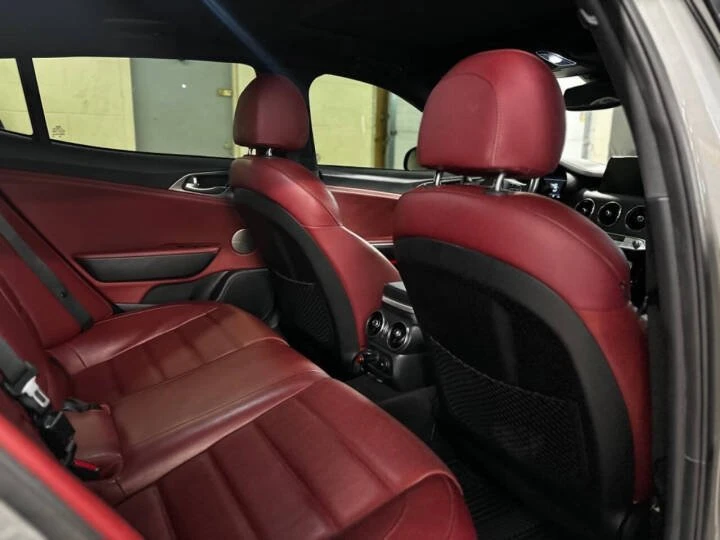 2019 Kia Stinger - Image 2 of 18