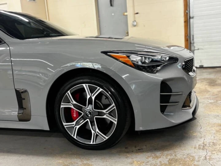 2019 Kia Stinger - Image 7 of 18