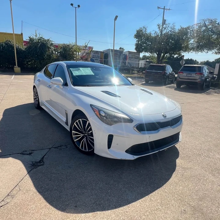2019 Kia Stinger - Image 3 of 16