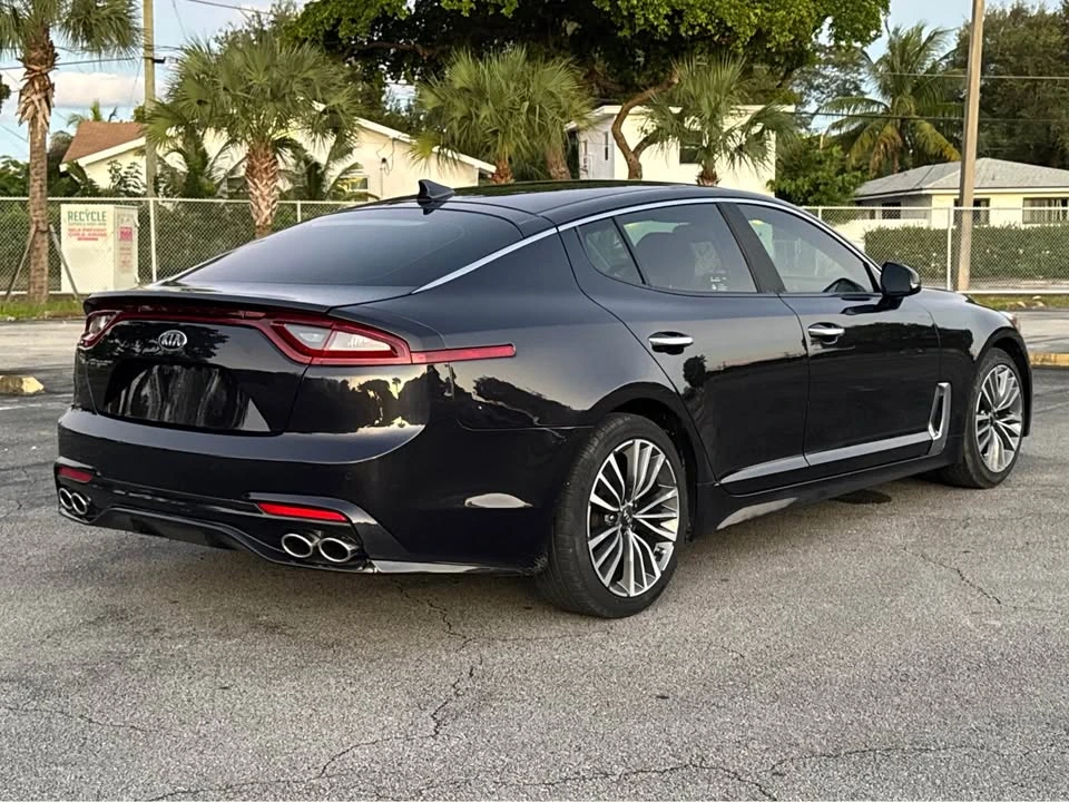 2019 Kia Stinger - Image 2 of 9